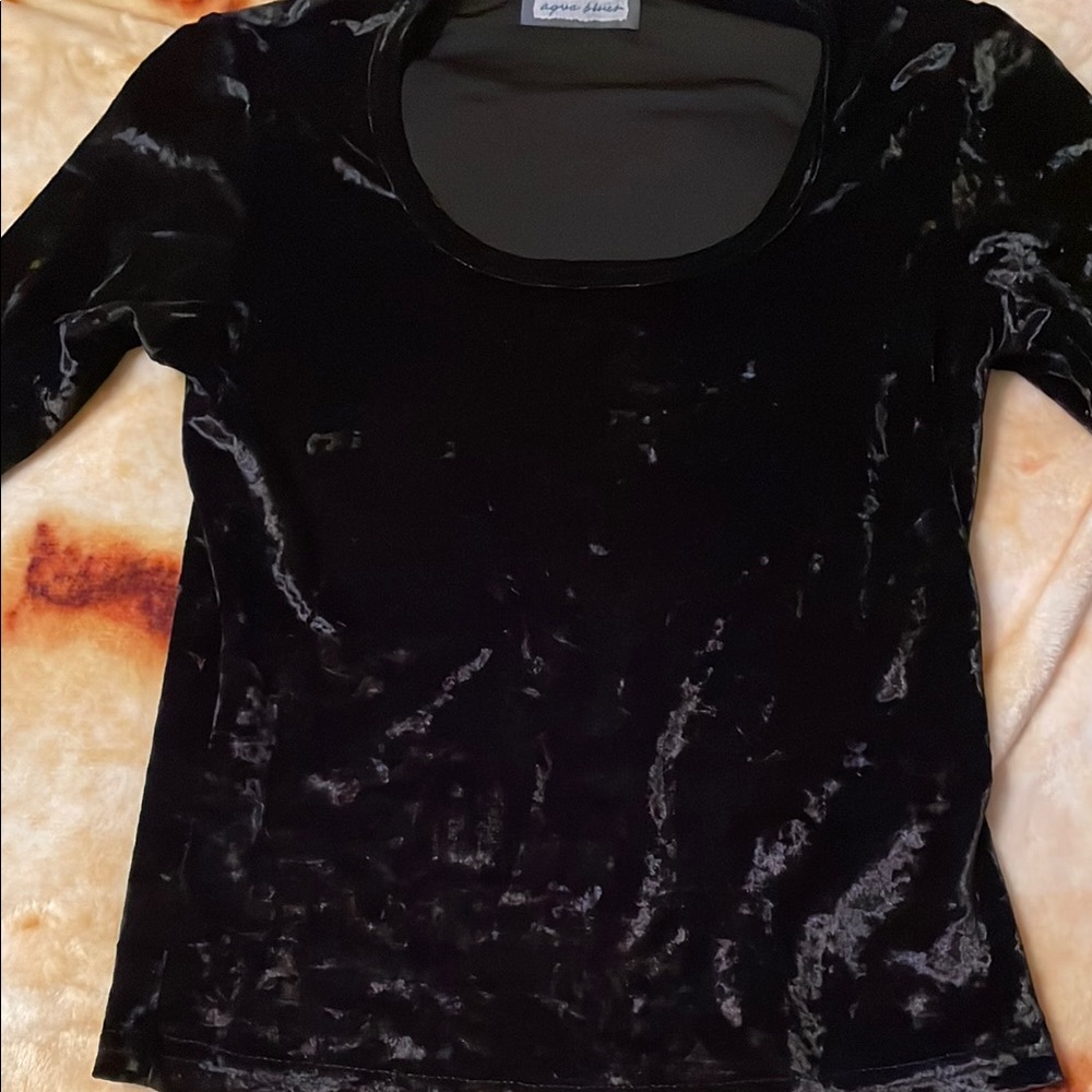 BLACK VELVET TOP WITH LONG SLEEVES